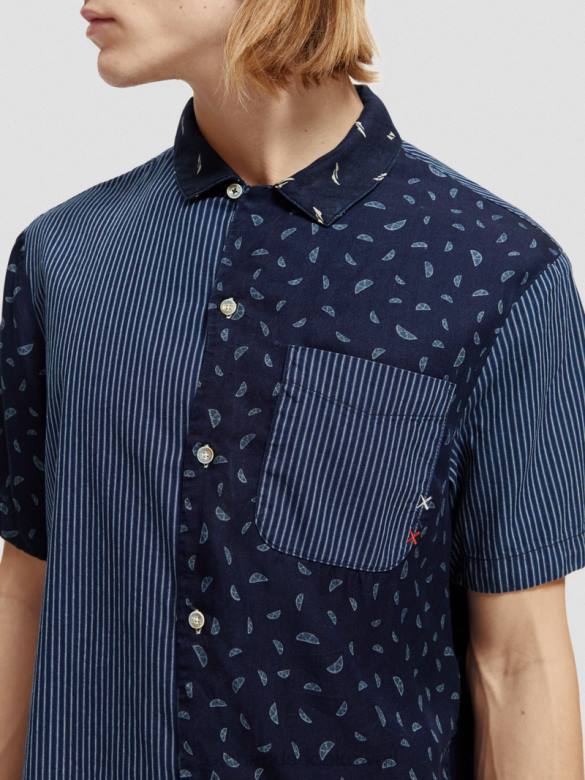 ملابس Scotch & Soda قميص المخيم المرقعة النيلي في كل مكان رجال N0V4343