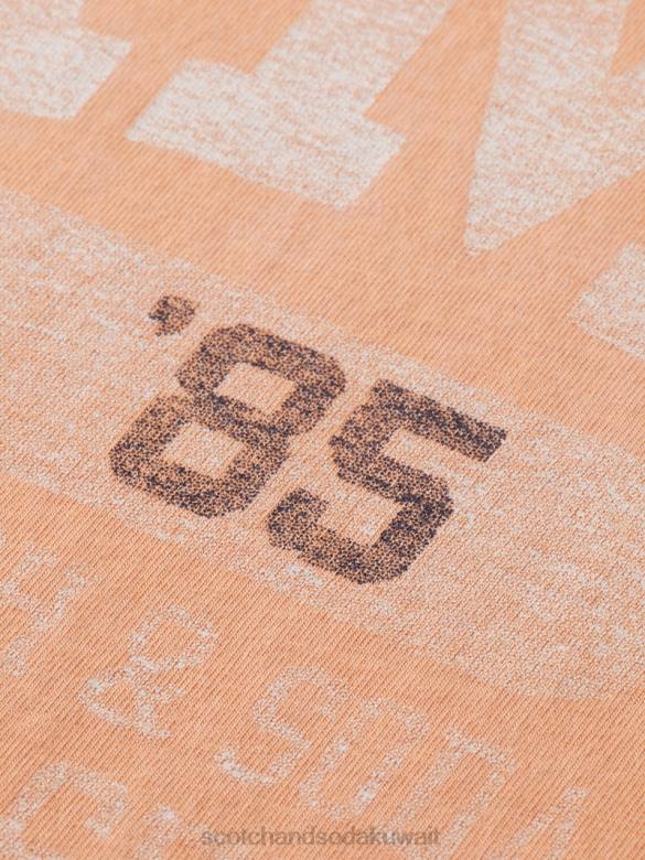ملابس Scotch & Soda تي شيرت برسومات من القطن العضوي سمك السلمون البرتقالي رجال N0V4468