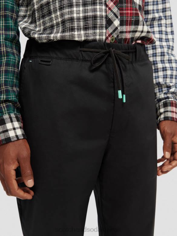 ملابس Scotch & Soda الركض المفضل من قماش البوبلين ذو المقاس المستدق أسود رجال N0V4484