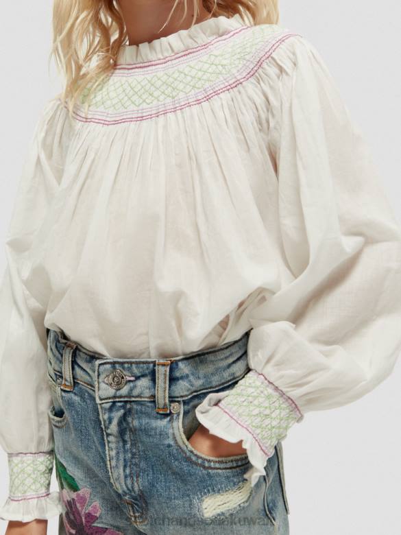 ملابس Scotch & Soda قميص مدخن بأكمام طويلة قبالة الأبيض أطفال N0V4740