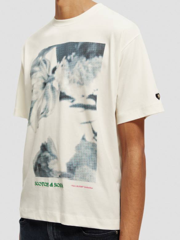 ملابس Scotch & Soda تي شيرت فضفاض مناسب للعمل الفني الفانيليا البيضاء نحيف N0V476