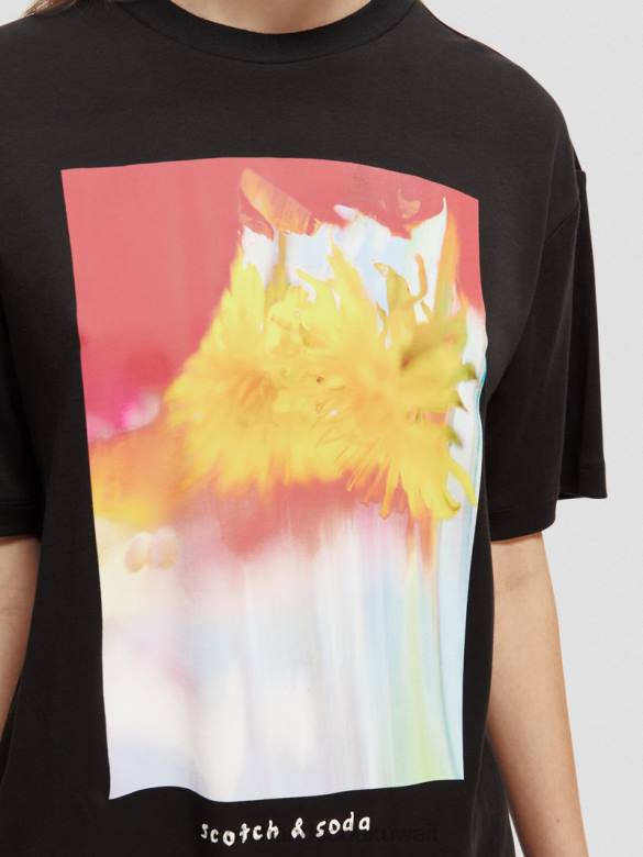 ملابس Scotch & Soda تي شيرت فضفاض مناسب للعمل الفني أسود نحيف N0V493