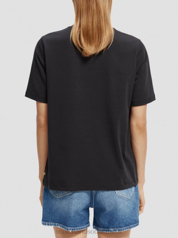 ملابس Scotch & Soda تي شيرت مريح من القطن العضوي بتصميم فني أسود نحيف N0V497