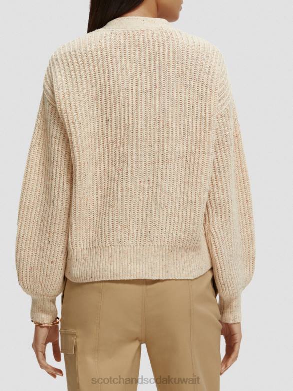 ملابس Scotch & Soda سترة محبوكة مضلعة برقبة على شكل حرف V رمال بيضاء نحيف N0V4128